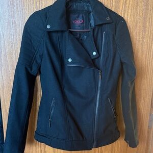 Yoki Women's Black Leather Jacket